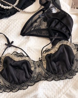 Sexy Underwired Ultra-Thin Lingerie Set Gathering Big Breasts